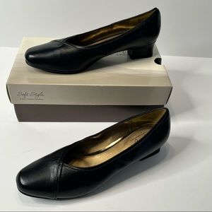 Hush Puppies Soft Style Black Low Heels - Size 9.5
